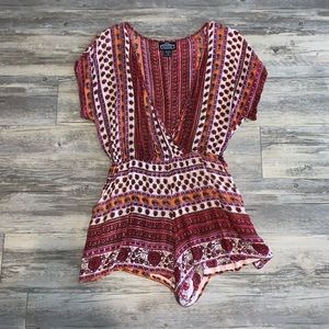 Cute pattern romper!